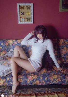 三个女同事干一个男同事黄片_无删减完整版在线观看