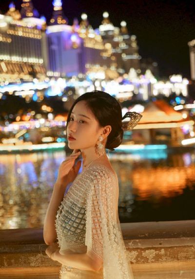 超级大爆乳奶O罩杯_高清高清完整版播放