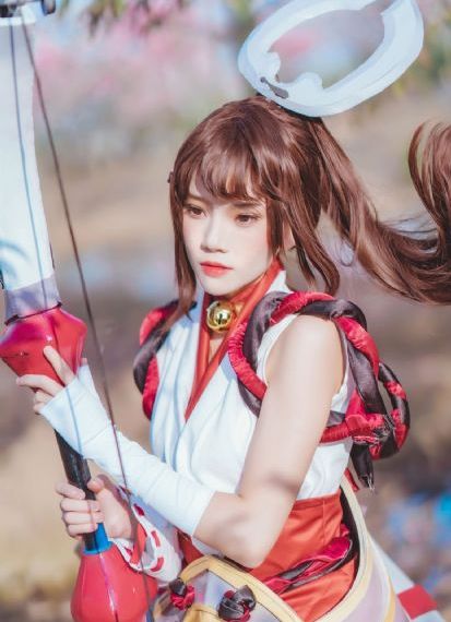 亚洲狠狠婷婷综合久久久久网站_十万网红美女美酱